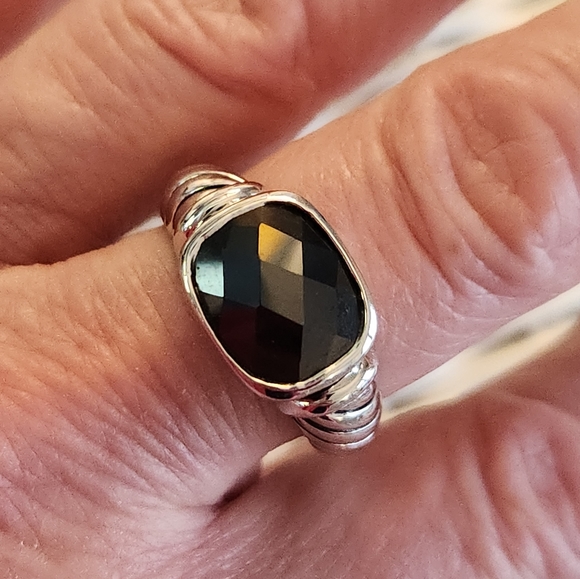 Beautiful  chunky ring , checkerboard faceted, silver tone.. great design.. - Picture 8 of 9